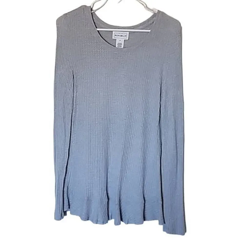 NWT Republic Top Size M Heather‎ Gray